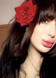 Noof - Transsexual dominatrix in Al Sohar Photo 2 of 2