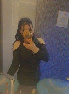 Noon full Service نور - escort in Abu Dhabi Photo 1 of 5