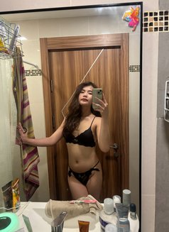 Noonie - Acompañantes transexual in Dubai Photo 5 of 5