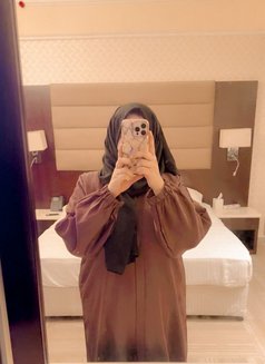 Noor British Indian back in Dubai - puta in Dubai Photo 7 of 9