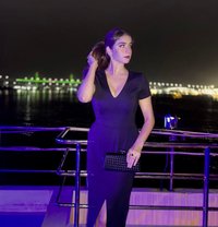 Noor College Student - puta in Abu Dhabi
