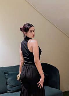 Noor College Student - escort in Dubai Photo 3 of 5