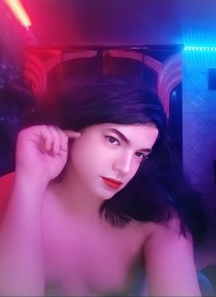 Noor - Transsexual escort in Cairo Photo 5 of 5