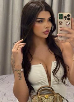 Noor - Transsexual escort in Riyadh Photo 3 of 10