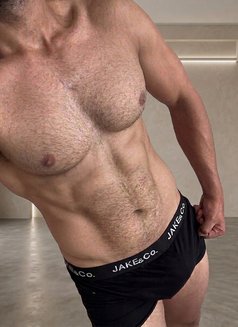 Noor - Male escort in Muscat Photo 6 of 6