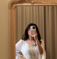Noor in Jvc - puta in Dubai Photo 1 of 12