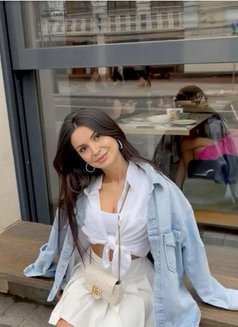 Noor - escort in Dubai Photo 3 of 7