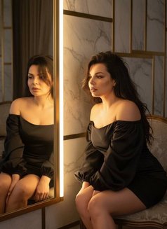 Noor - escort in Riyadh Photo 6 of 7