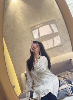 Noor Pakistani Young Model in JVC - puta in Dubai Photo 9 of 10