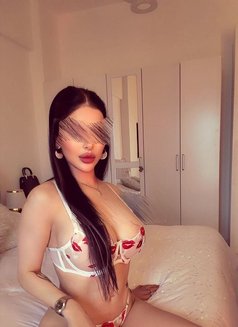 Noor - escort in Dubai Photo 4 of 10