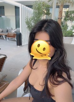 Noor VIP - puta in Dubai Photo 9 of 12