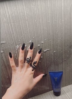 Noor VIP - puta in Dubai Photo 10 of 12