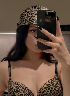 Noor VIP - puta in Dubai Photo 12 of 12