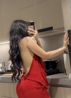 Noor VIP - puta in Dubai Photo 11 of 14