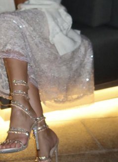 Noor VIP - puta in Dubai Photo 13 of 14