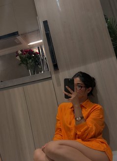 Noor VIP - puta in Dubai Photo 1 of 16