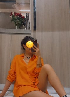 Noor VIP - puta in Dubai Photo 3 of 16