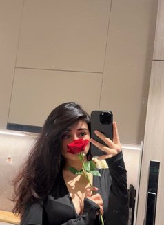 Noor VIP - puta in Dubai Photo 4 of 16