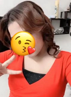 Noora - escort in Muscat Photo 2 of 7