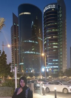 Noora - puta in Muscat Photo 1 of 6