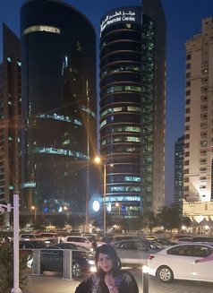 Noora - puta in Muscat Photo 2 of 6