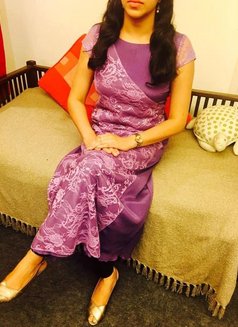 Noora - companion in Dubai Photo 4 of 5