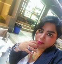 Noora - puta in Muscat Photo 1 of 3