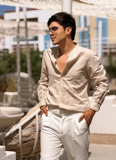 Noornn - Male escort in Riyadh Photo 6 of 12