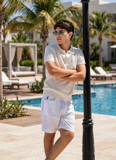 Noornn - Male escort in Riyadh Photo 8 of 12