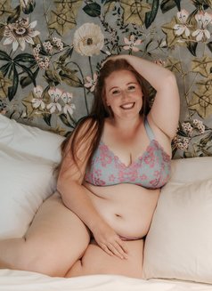 Noortje - escort in Kochi Photo 9 of 25