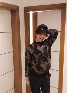 Noory - Male escort in Cairo Photo 8 of 9