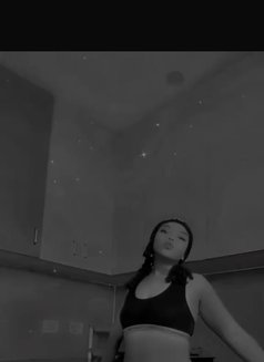 Nora - escort in Noida Photo 2 of 3