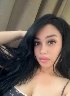 Nora - puta in Al Manama Photo 3 of 8