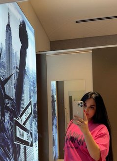 Nora - puta in Al Manama Photo 6 of 8