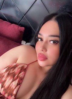 Nora - puta in Al Manama Photo 9 of 9