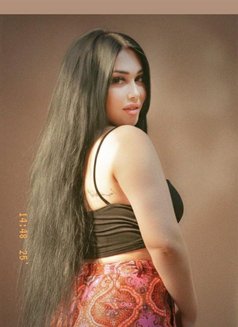 Nora - puta in Al Manama Photo 9 of 10