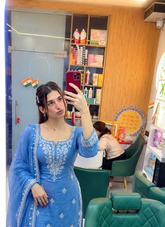 Nora Famboy - Transsexual escort in New Delhi Photo 24 of 27