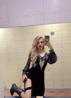 Nora Famboy - Transsexual escort in New Delhi Photo 30 of 30