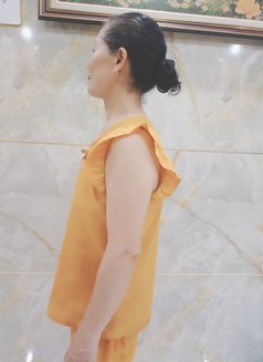 Nora - escort in Kuala Lumpur Photo 2 of 2