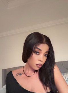 Nora - masseuse in Accra Photo 1 of 2