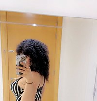 Nora - masseuse in Accra