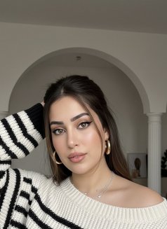 Nora - escort in Dubai Photo 2 of 6