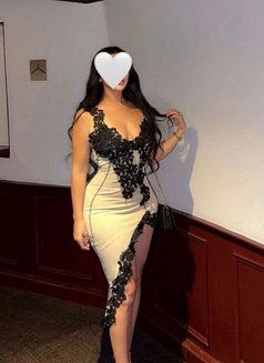 Nora - puta in Dubai Photo 4 of 4