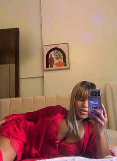 Ella - escort in Dubai Photo 3 of 4