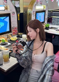 Nora - escort in Singapore Photo 8 of 9