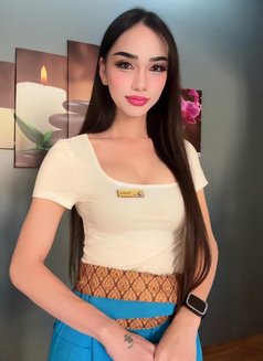 Nora Vip - Transsexual escort in Muscat Photo 4 of 9