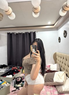 Mia - puta in Bangkok Photo 18 of 21