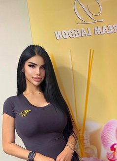 Nouf super VIP - Transsexual escort in Jeddah Photo 5 of 12