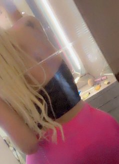 Nouf Xxl - Transsexual escort in Beirut Photo 10 of 28