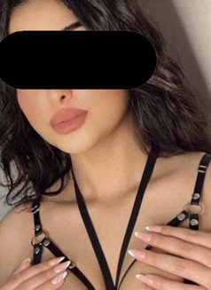 Nounou - escort in Dubai Photo 5 of 7
